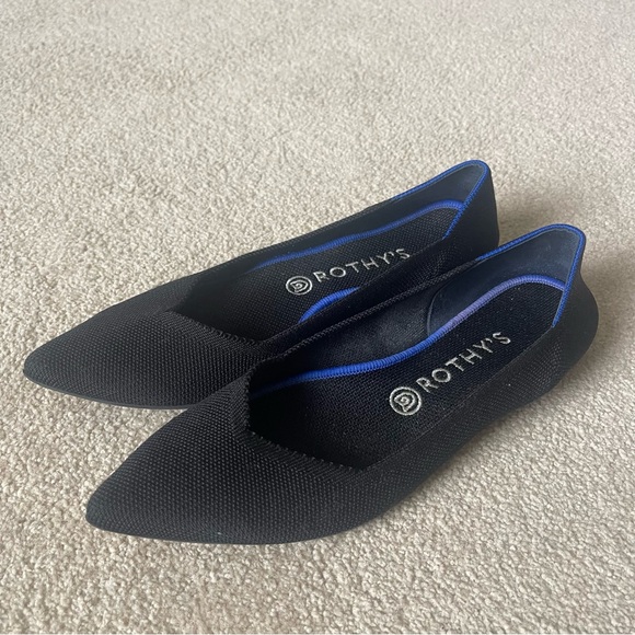 Rothy’s Black Pointed Toe Flats Slip On Shoes Size 10 (Fits like  9.5) - Picture 2 of 8